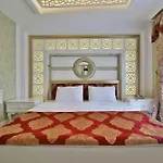 Hotel Queens Land