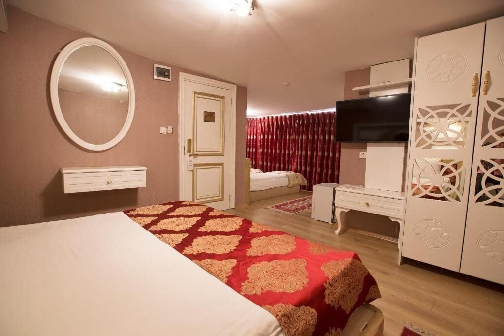 Queens Land Hotel Istanbul